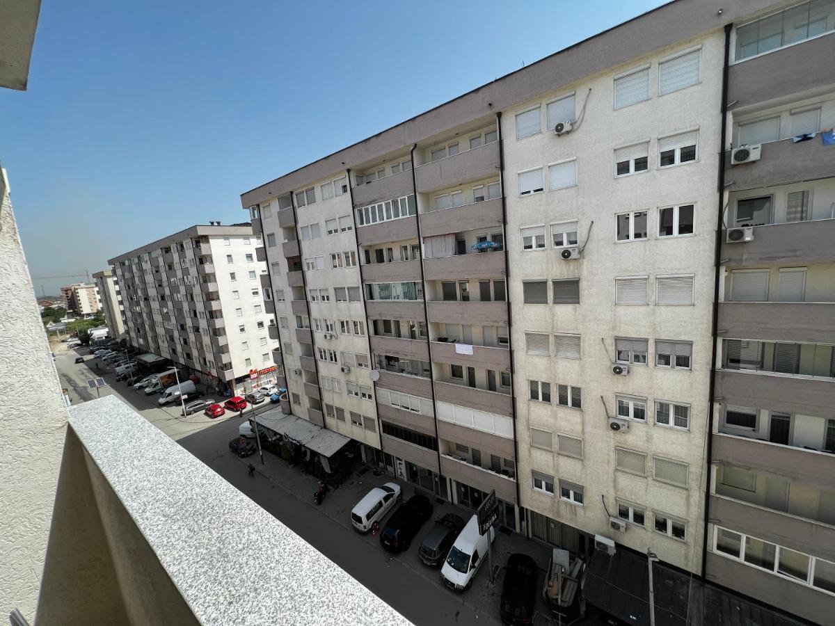 Elegant Apartment In City Centre Приштина Экстерьер фото